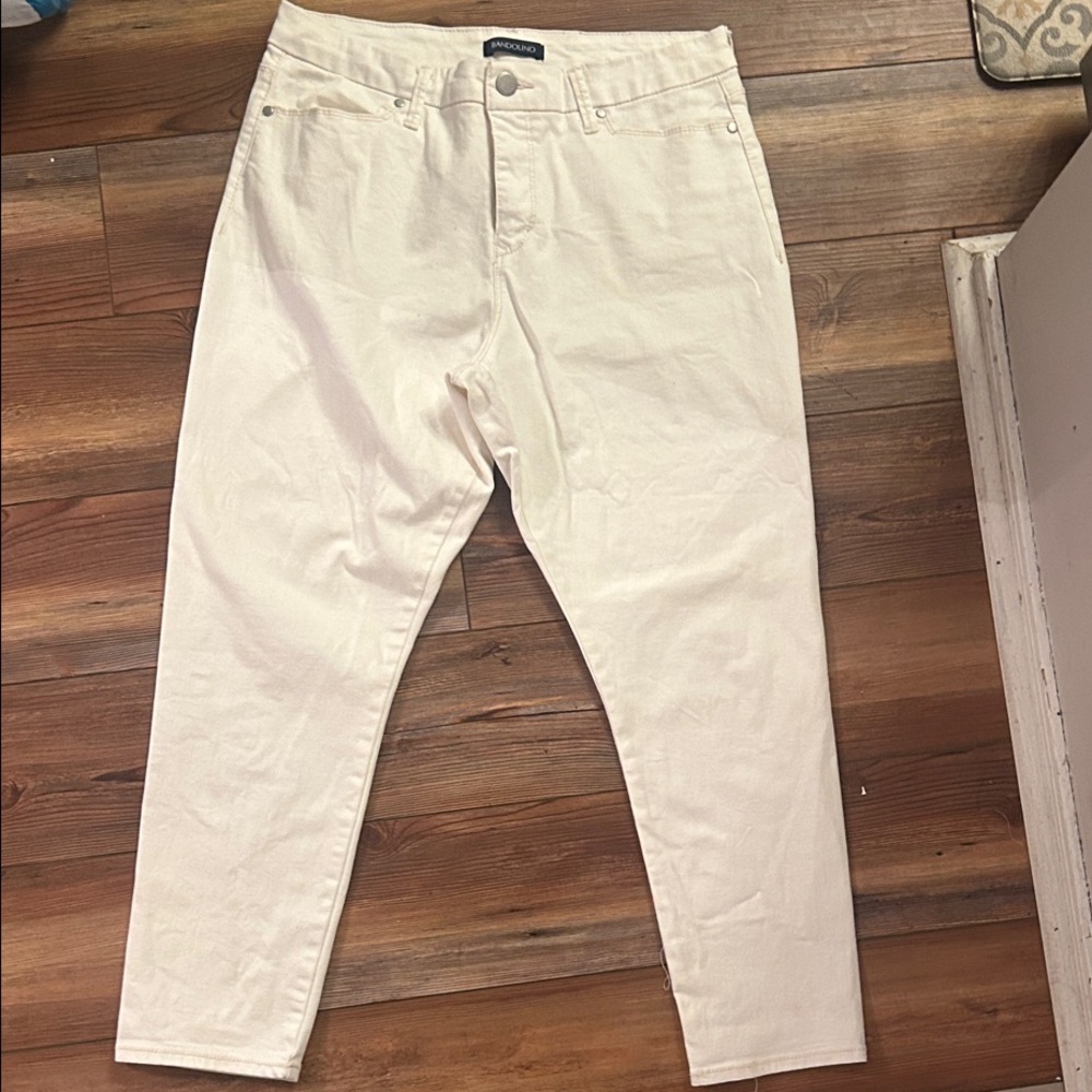 Bandolino Smooth Operator white High-Rise Capri Jeans